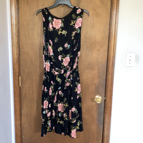 Relisted American Rag floral print sleeveless dress w crochet like detail 3X jrs - Picture 15 of 16